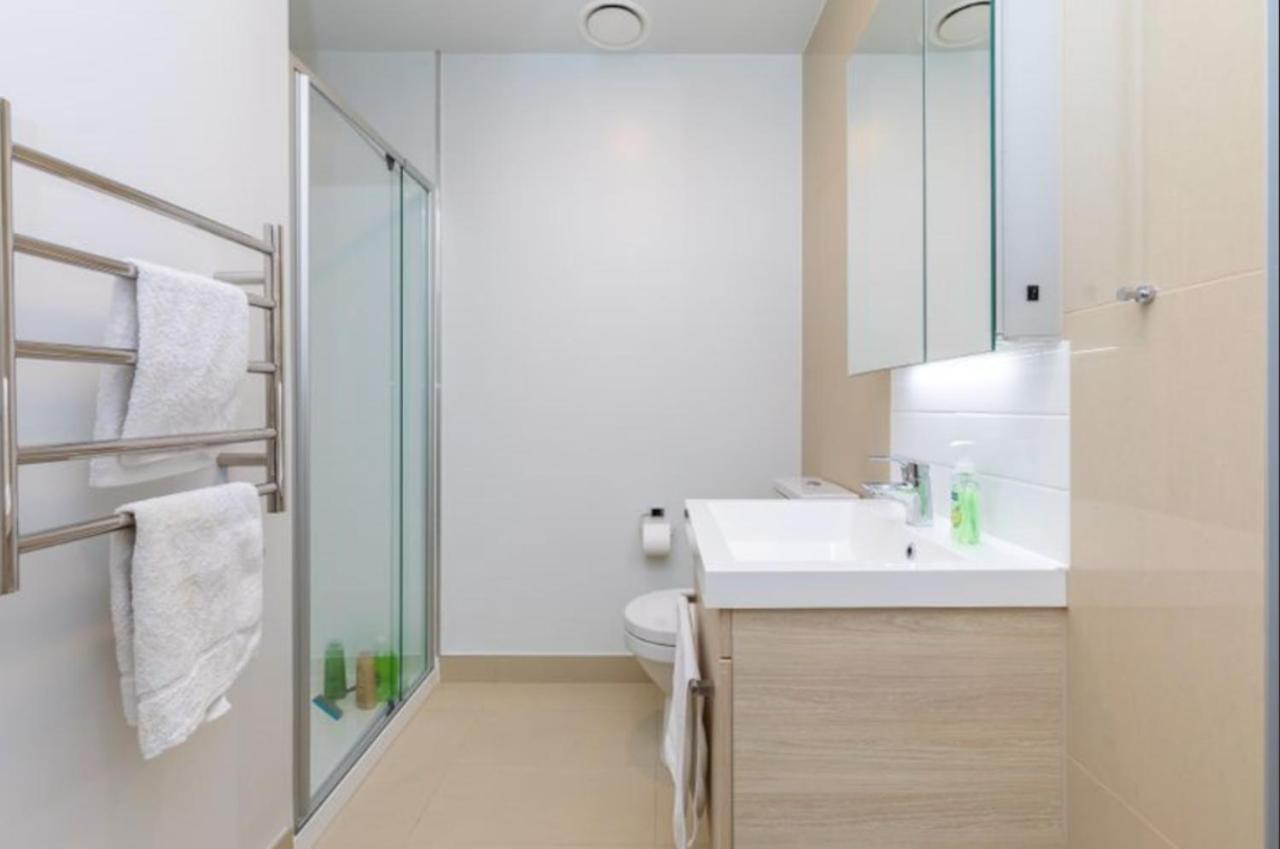 Modern 2 Bedroom Apartment 1 Minute To Skytower Auckland Buitenkant foto